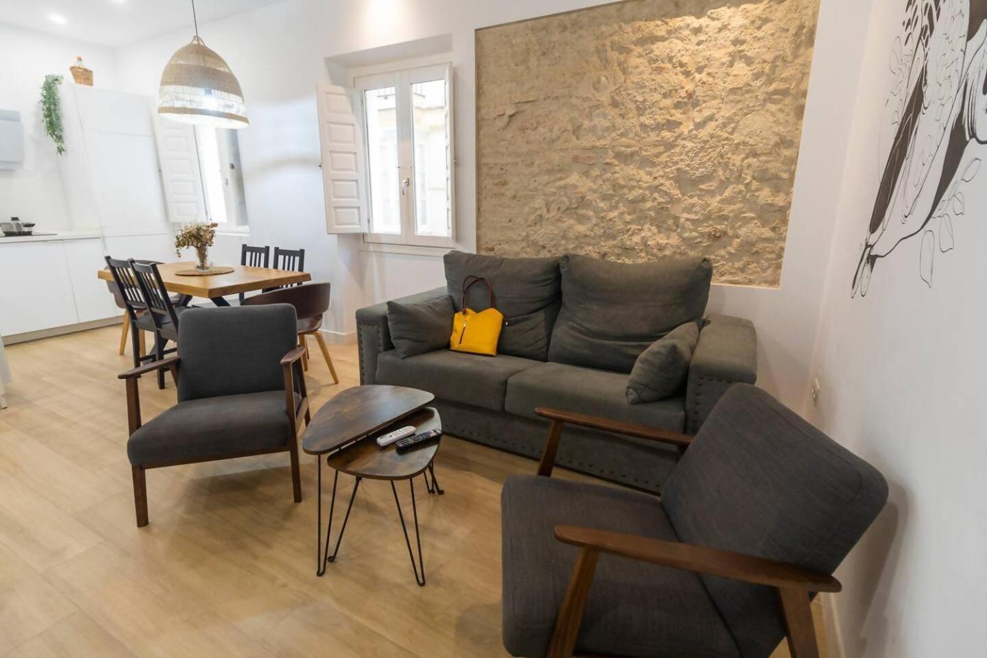 Apartamentos La Cruz Verde Кадис Екстериор снимка